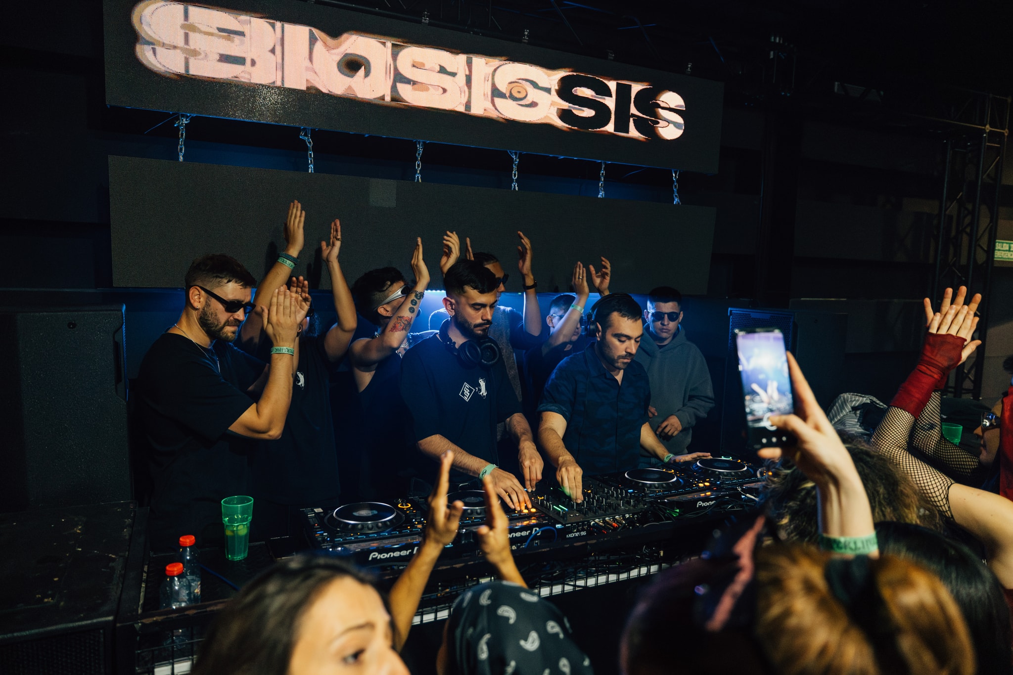 Gallery image for ANTIYIS